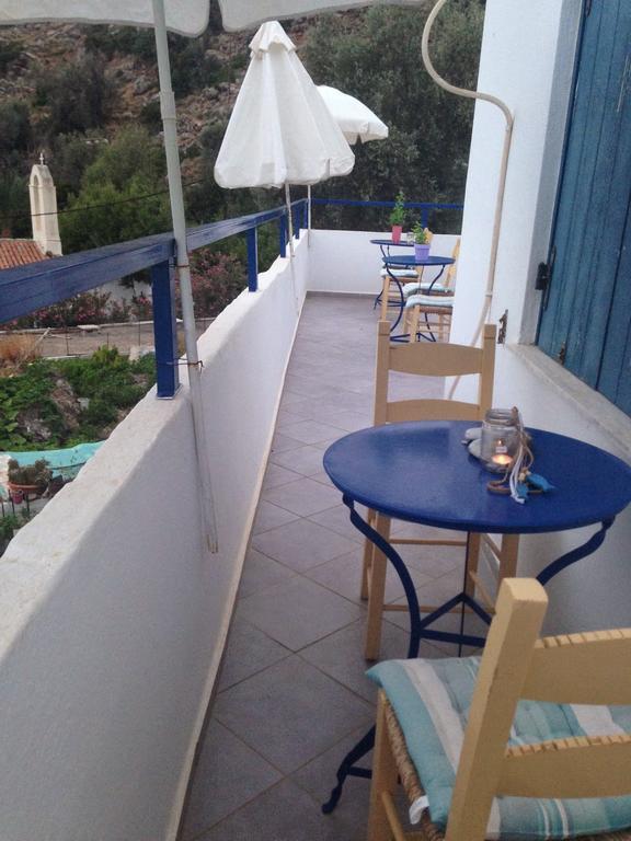 Sofia Rooms Loutro Exterior foto