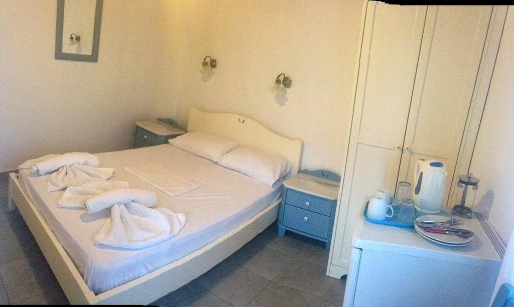 Sofia Rooms Loutro Zimmer foto