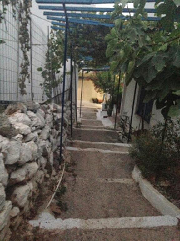 Sofia Rooms Loutro Exterior foto