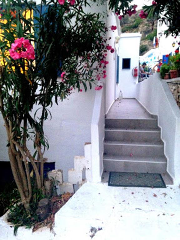 Sofia Rooms Loutro Exterior foto