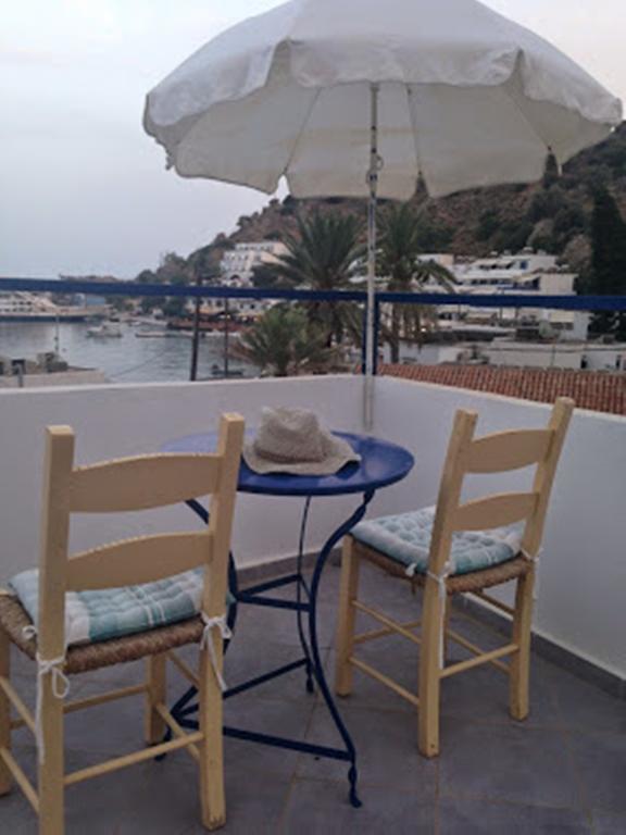 Sofia Rooms Loutro Exterior foto