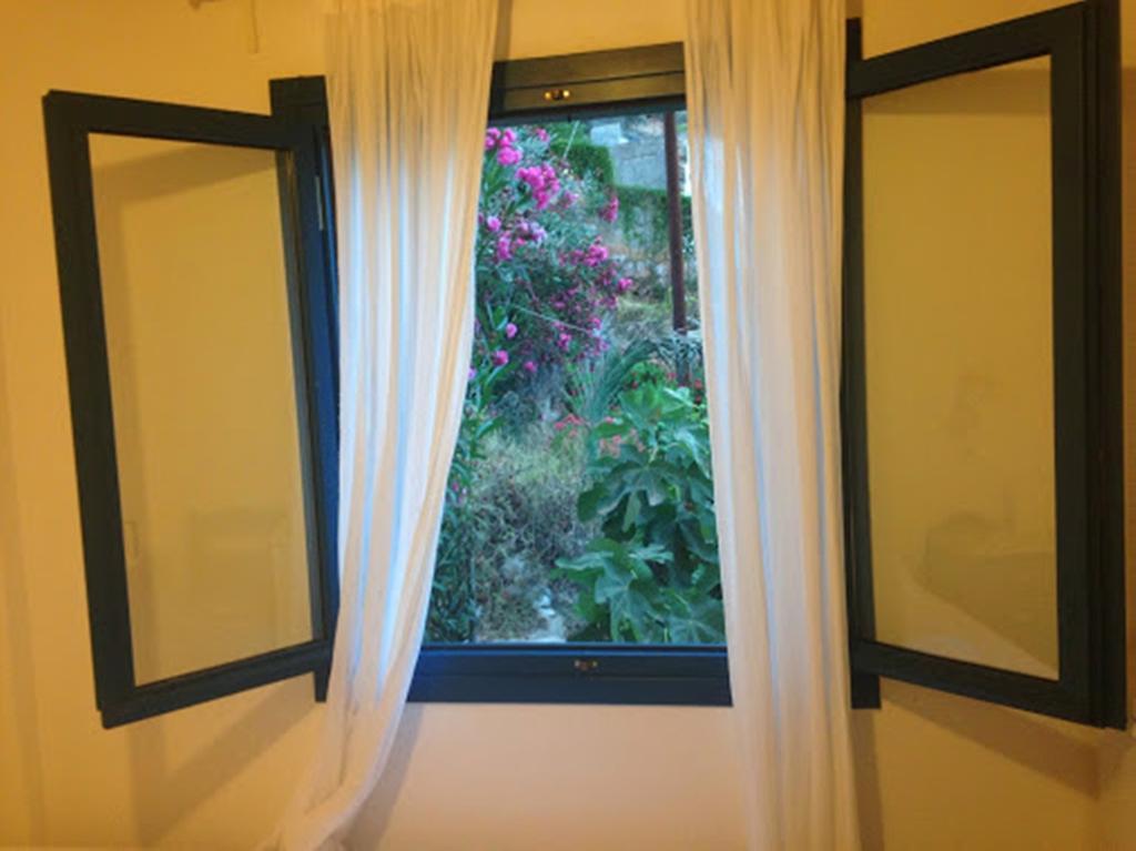 Sofia Rooms Loutro Exterior foto